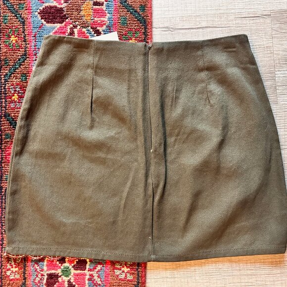 NWT Francesca’s Rosie Embroidered Scallop Hem Mini Skirt Olive Army Green Size M - Picture 8 of 9